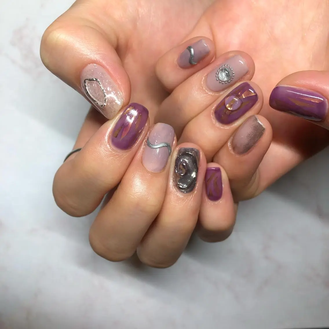 ネイル ハンドネイル 🌞💜 KAORI 🌴のネイルデザイン