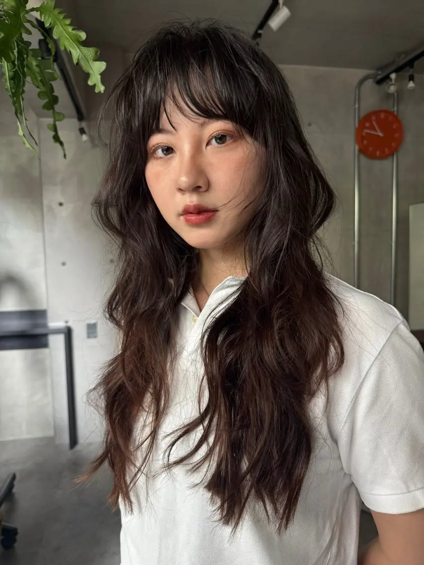 ロング ハイレイヤー レイヤーカット カット ヘアカラー 縮毛矯正 トリートメント レイヤーカット\ウル フ chinatsuのヘアスタイル