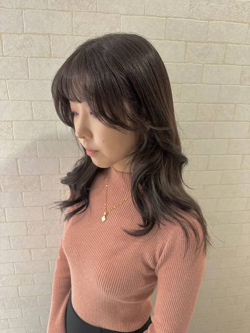 ロング カラー ブリーチ 透明感カラー ダブルカラー ブリーチなしカラー 顔まわりレイヤー 大人レイヤー& 透明感カラー💄のヘアスタイル