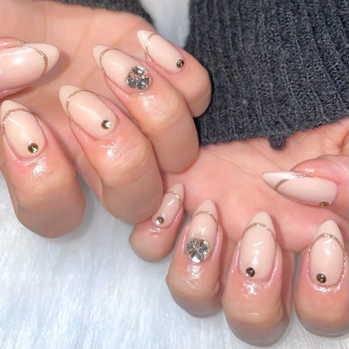 ネイル ストーンネイル ハンドネイル Nail ヌシん家 AKANEのネイルデザイン
