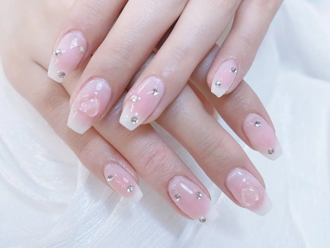 ネイル チークネイル 成人式 フレンチネイル グラデーション 氷ネイル・うるうるネイル ハンドネイル DUO MI nail salonのネイルデザイン