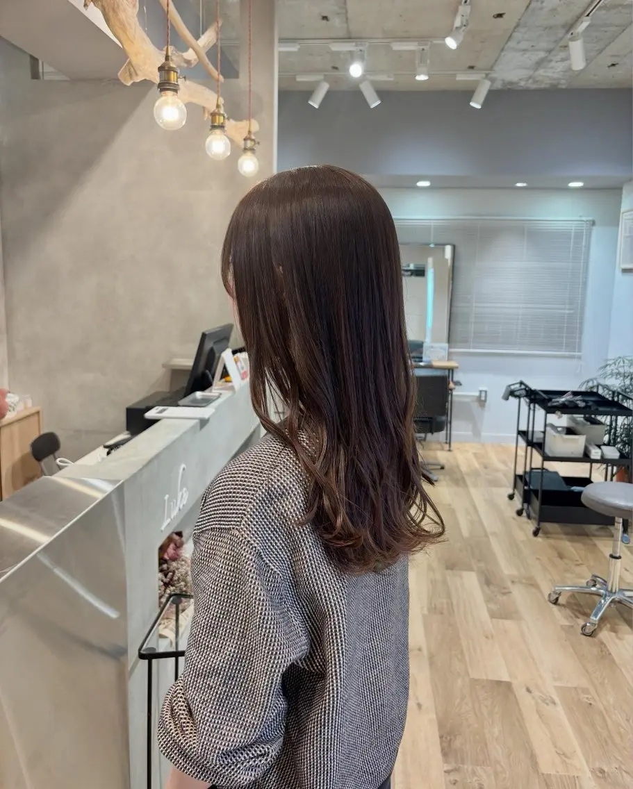 ロング サイドバング ヘアカラー こうやま みるのヘアスタイル