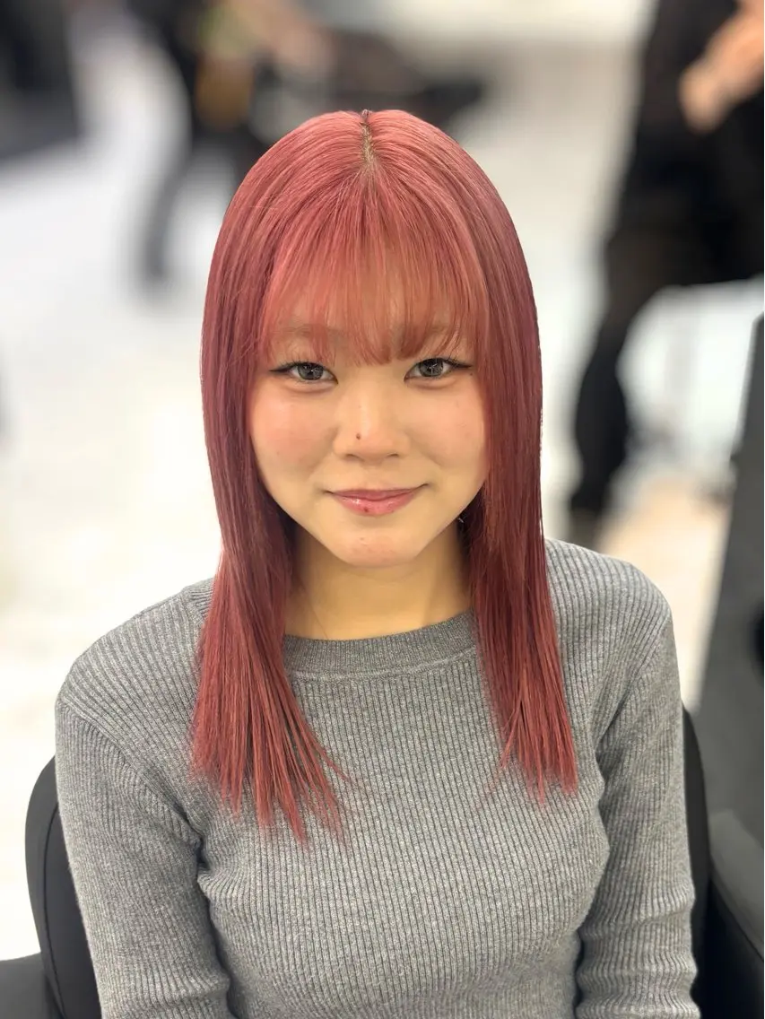 ミディアム カラー ベージュカラー ブリーチ ピンクカラー ピンクベージュ カット ヘアカラー The Ect Q'n🍑MOMOのヘアスタイル