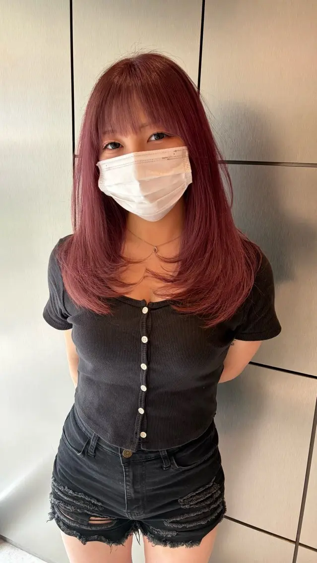 セミロング レッドブラウン くびれヘア 韓国風ヘア くびれレイヤー レイヤーカット ヘアカラー 都築 颯太のヘアスタイル