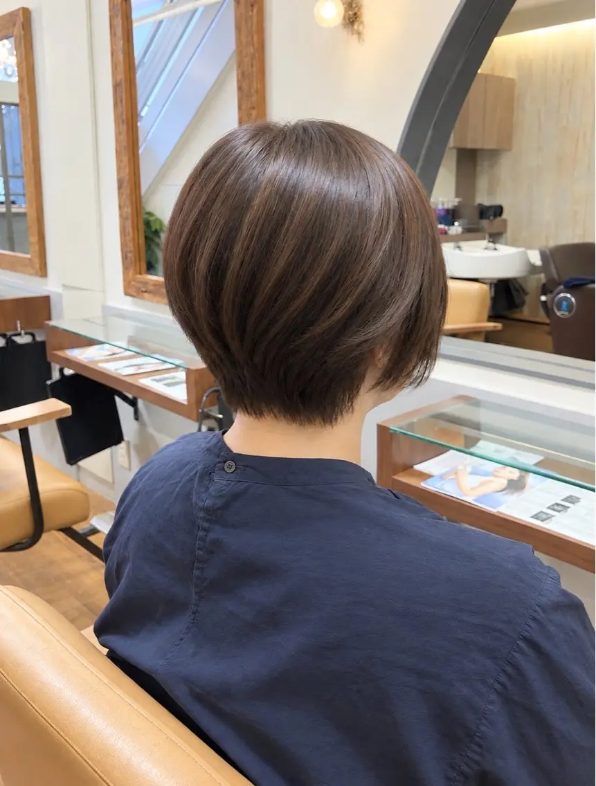 ショート カラー 松下 沙織のヘアスタイル