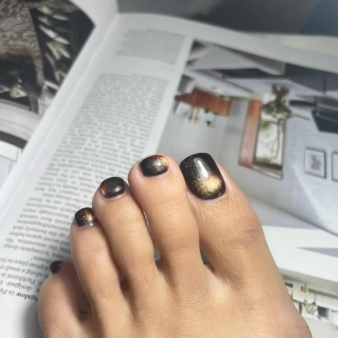 footネイル👣【選べるメニュー👩🏻🎨】【ミラー/オーロラ/マグネット】の写真