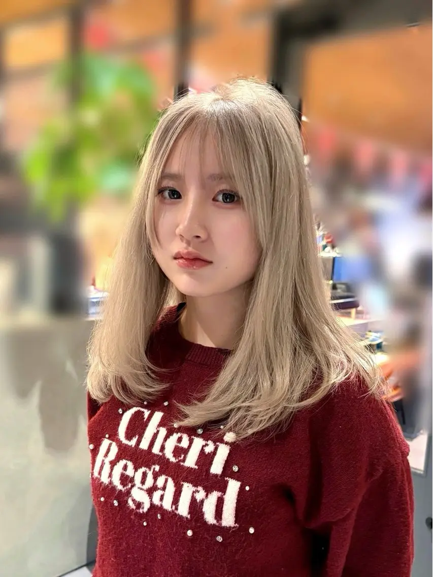 セミロング カット ヘアカラー ✨透明感カラー🫧 れんのヘアスタイル
