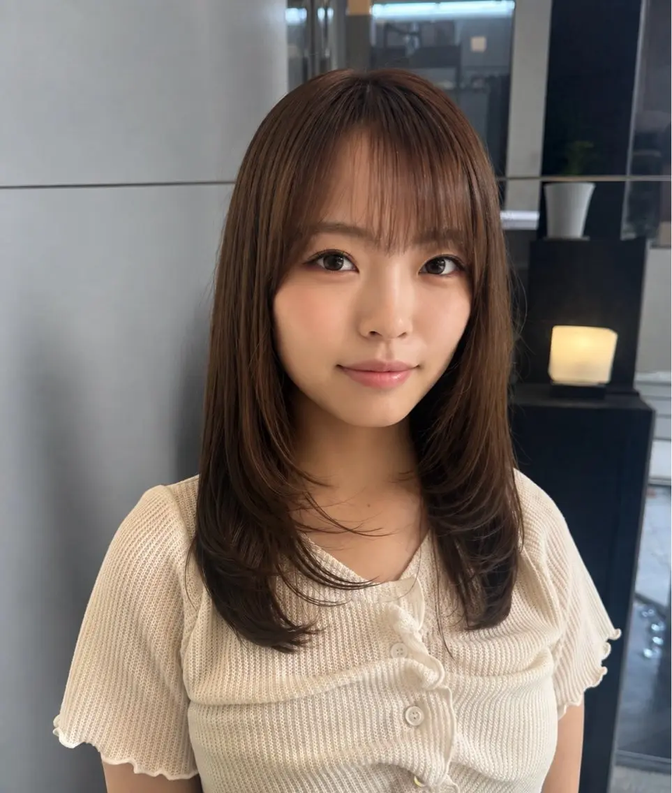 ミディアム カット ヘアカラー 八村 一花のヘアスタイル