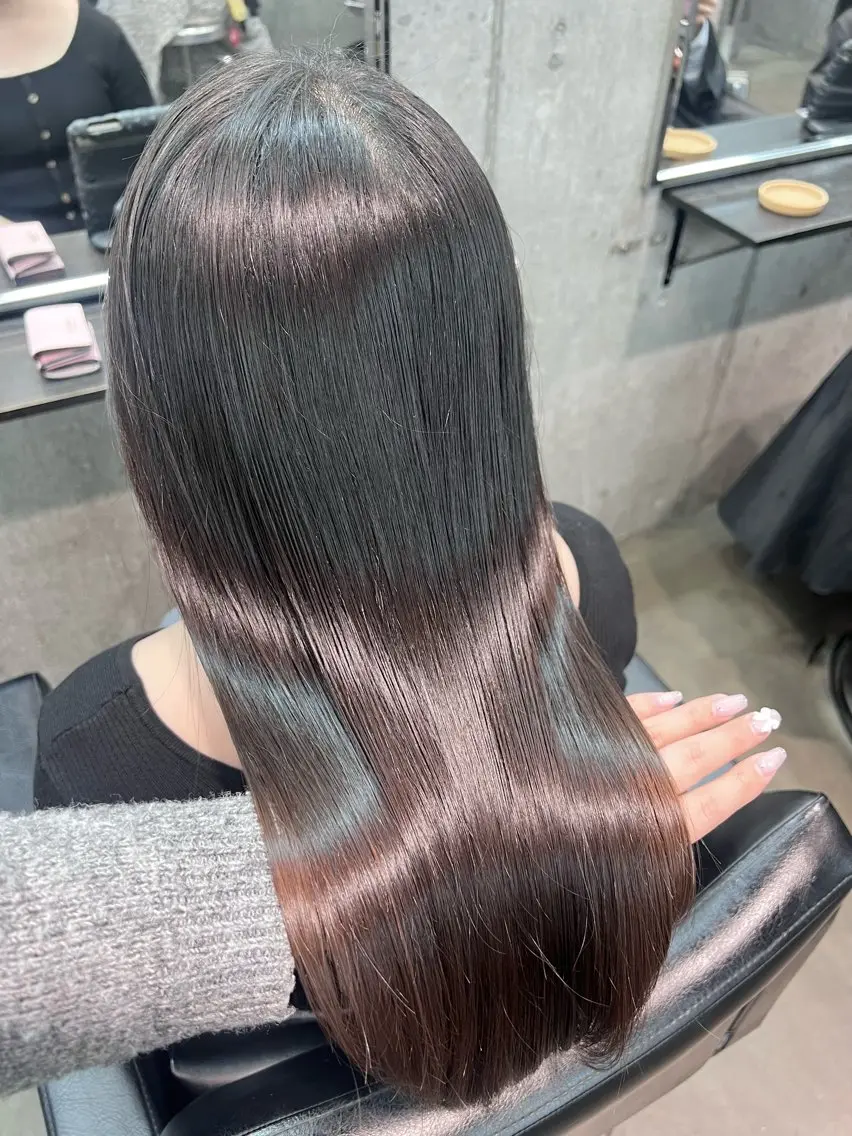 ロング パーマ 縮毛矯正 ストレートパーマ カット 縮毛矯正 トリートメント 透明感カラー ✨ 韓国艶髪💗菅原のヘアスタイル