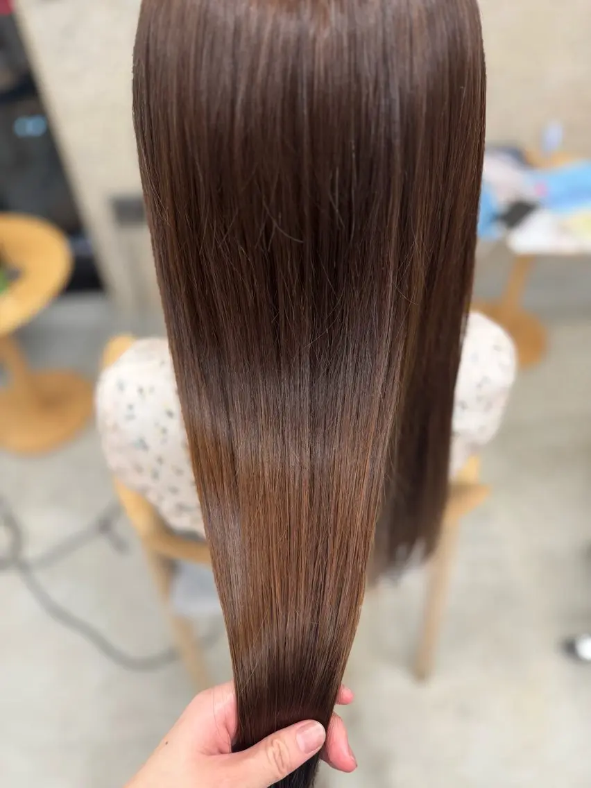カラー SiLO_ IBUKIのヘアスタイル