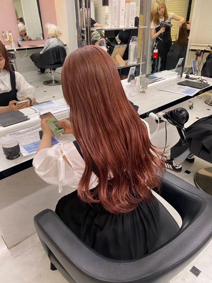 ロング カラー 透明感ベージュカラー 🪞上野🪞AIのヘアスタイル