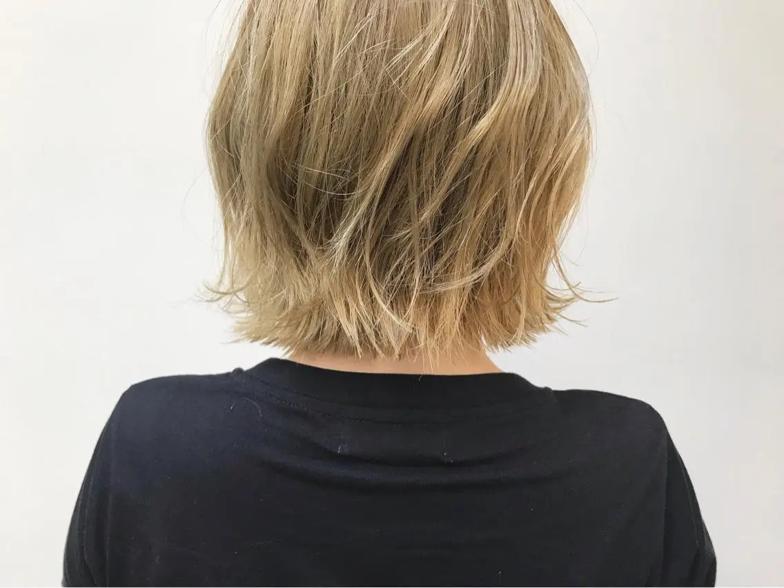 ショート ヘアアレンジ ボブ 外ハネヘア 土屋 紗也果のヘアスタイル