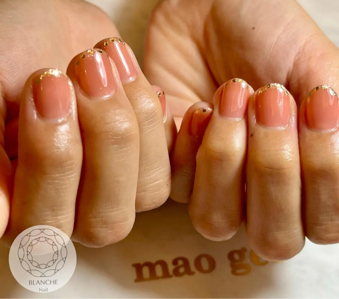 ネイル フレンチネイル ジェルネイル ラメ(グリッター) オフィスネイル パラジェル BLANCHE Nailのネイルデザイン