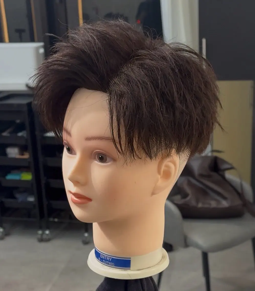 (刈り上げアップバング)メンズカット+シャンプーの写真