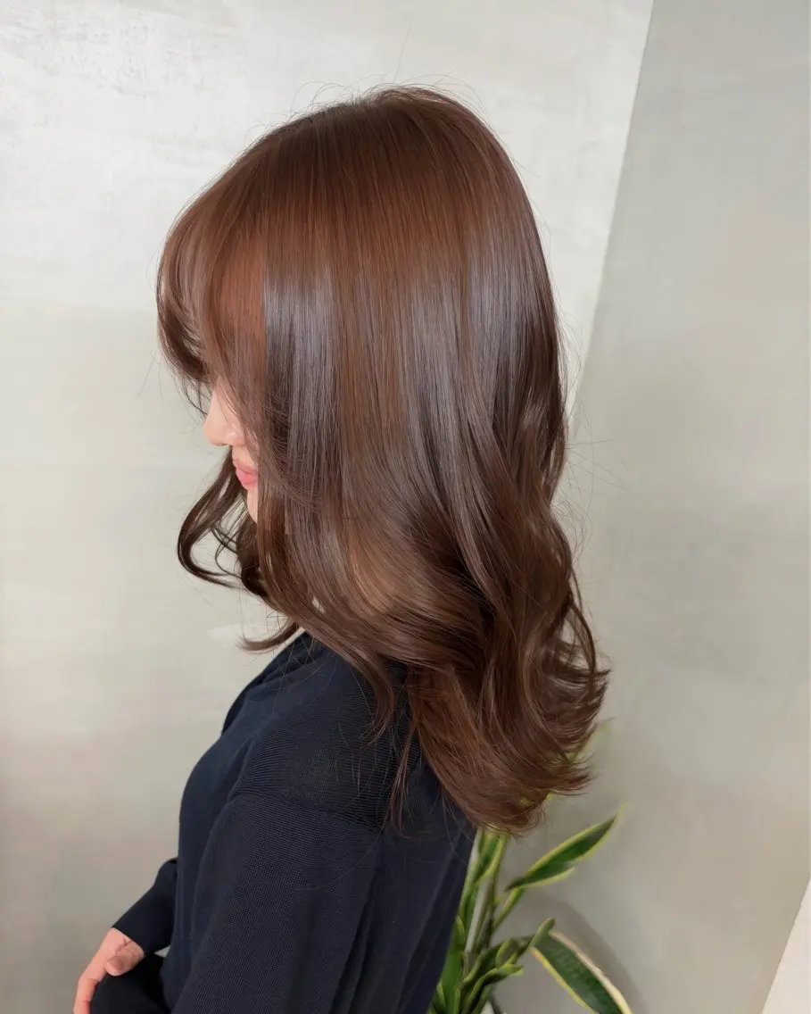 セミロング カラー ブラウンカラー ヘアカラー トリートメント Anna / TWINのヘアスタイル