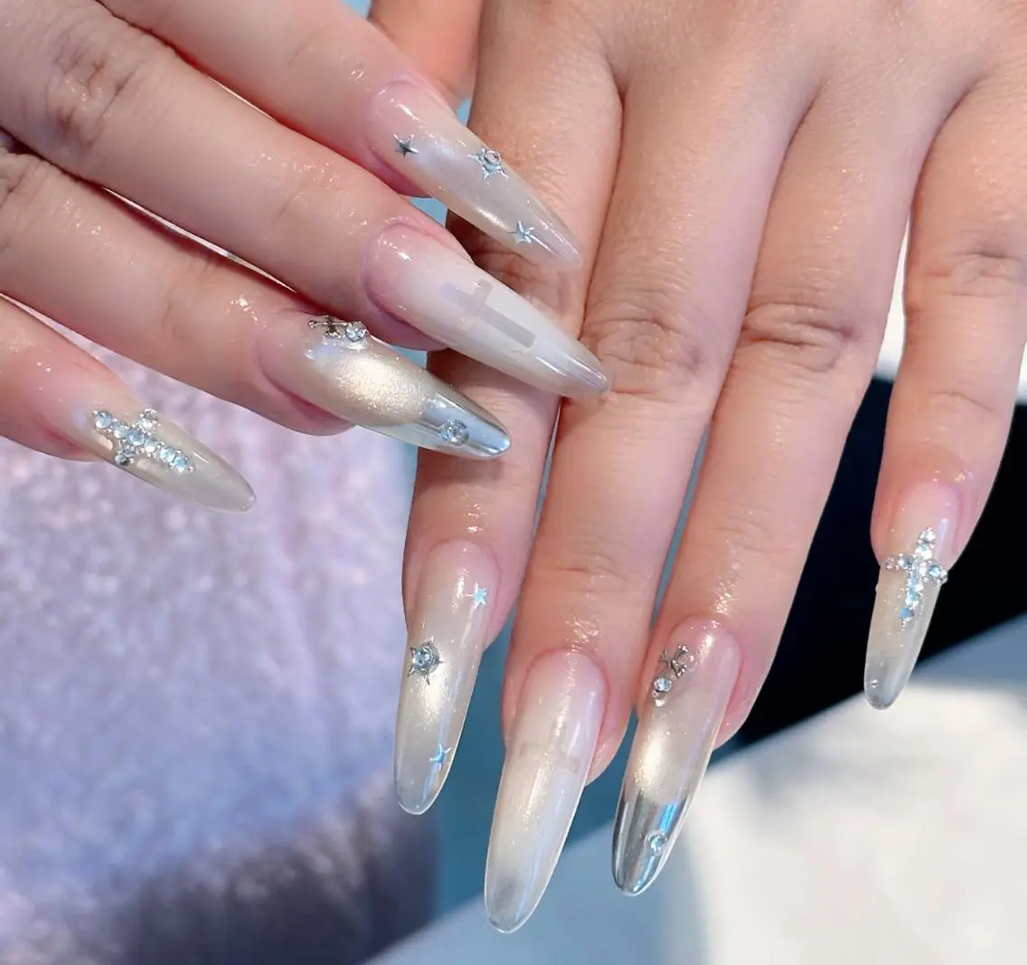 ネイル ハンドネイル 🎀 Ayaka_nailのネイルデザイン