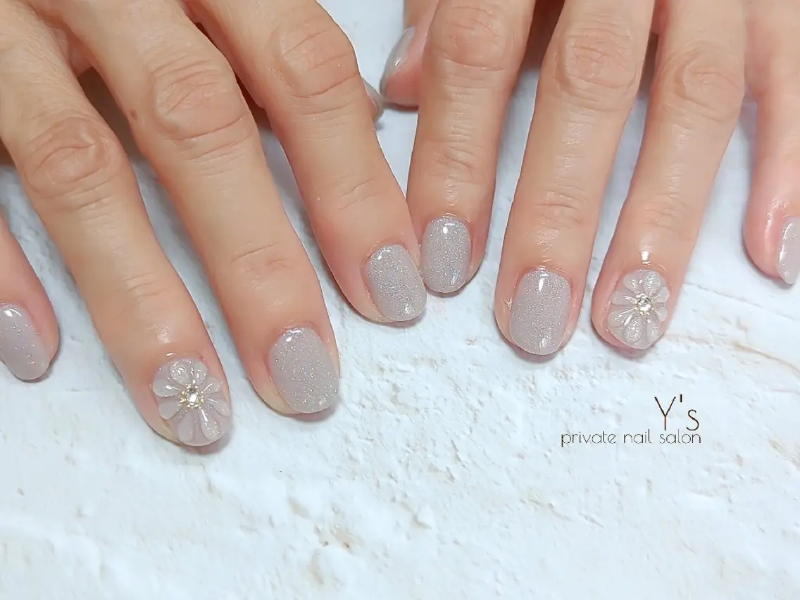 ネイル ハンドネイル YUMI NAGAI  のネイルデザイン