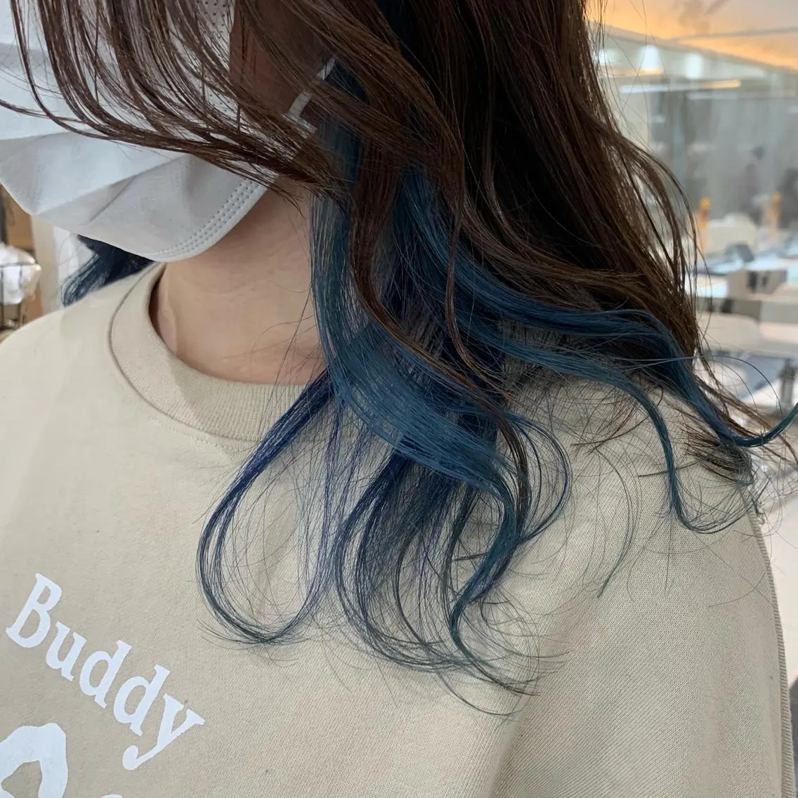 ミディアム カラー ブリーチ ブルーカラー ネイビーカラー 赤み消しカラー /透明感カラー 上長のヘアスタイル