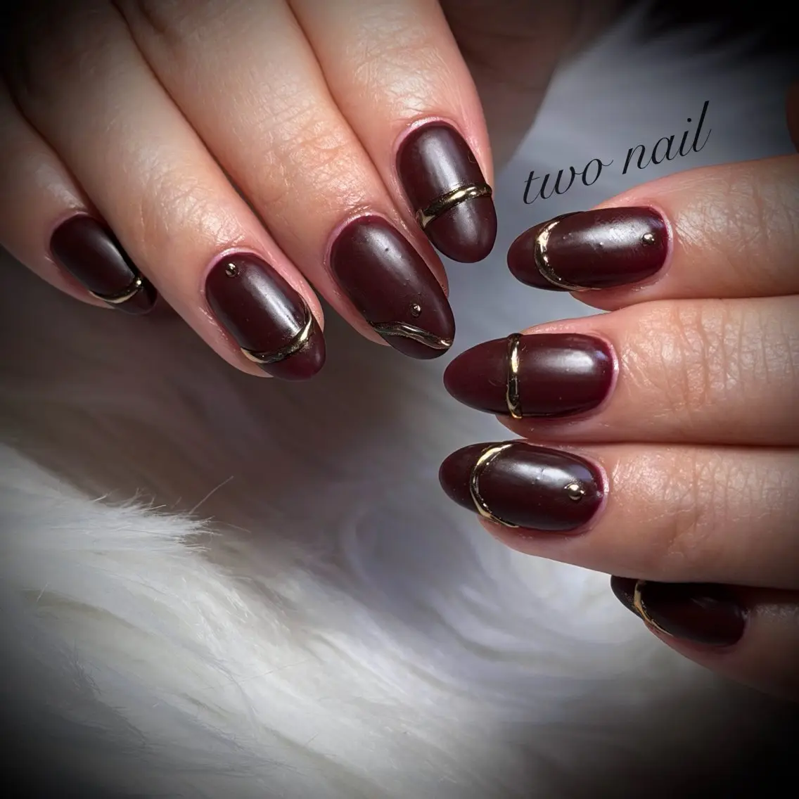 ネイル ネイルチップ ホワイト ハンドネイル two nailのネイルデザイン