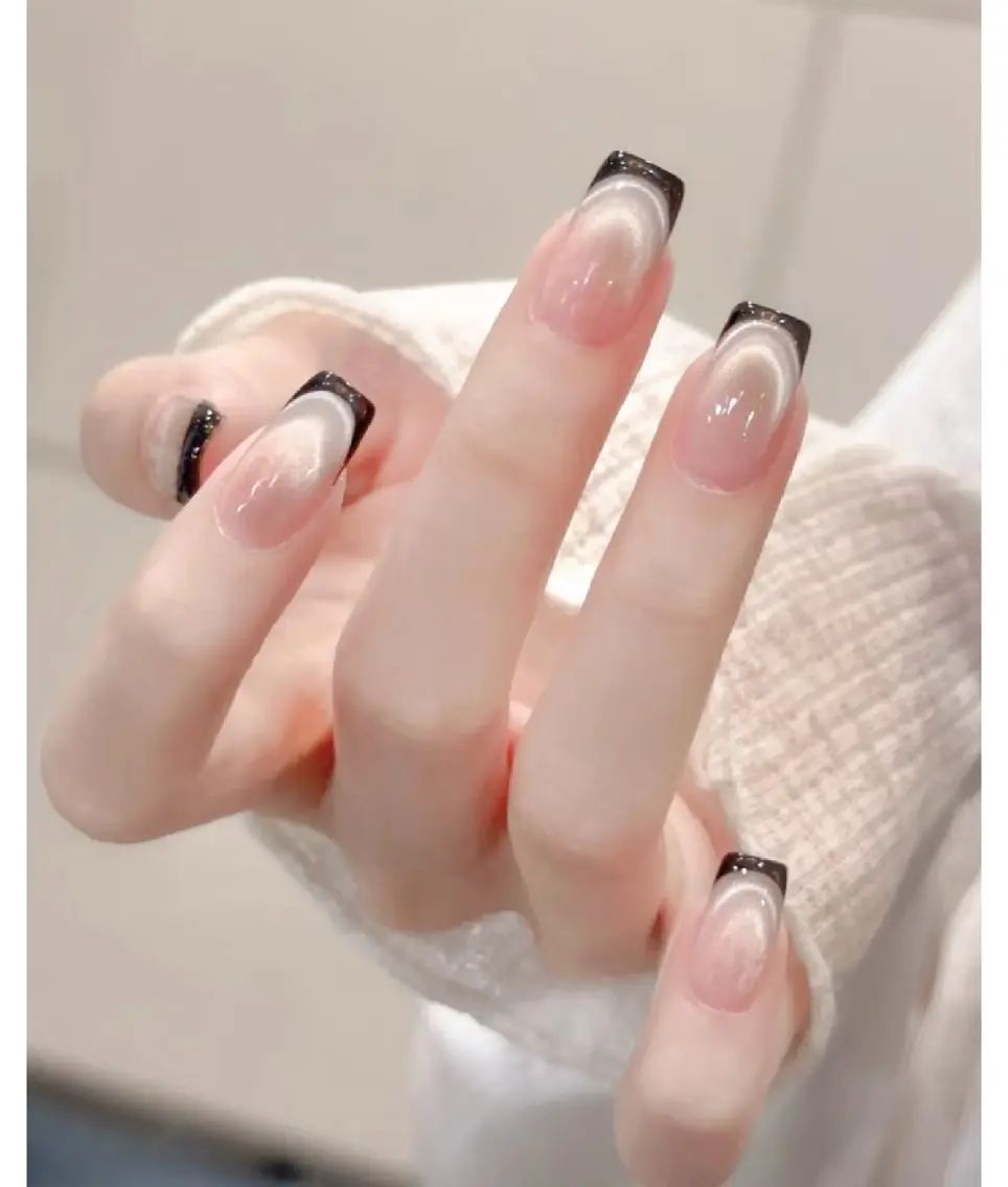 ネイル ハンドネイル nail&eye OMI 北千住のマツエク・マツパデザイン