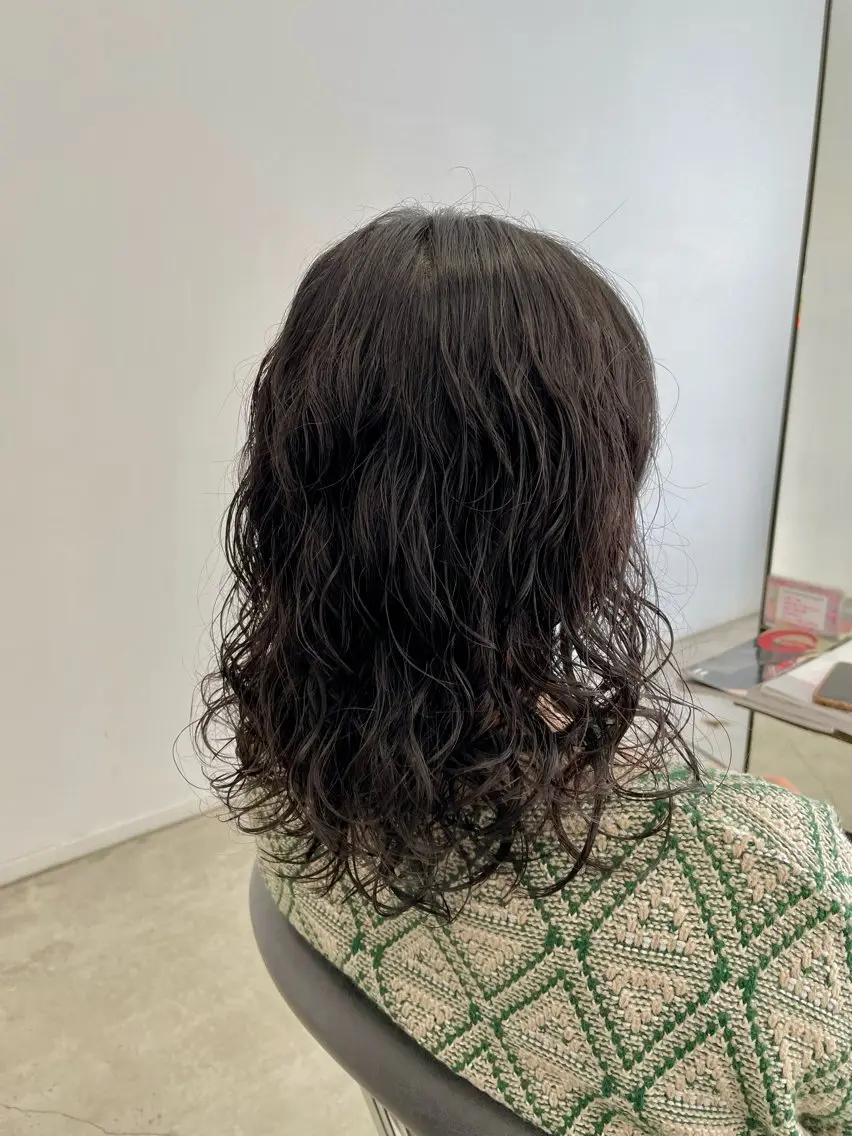 セミロング パーマ セミロングパーマ スパイラルパーマ ストレートパーマ カット パーマ 芳賀 風斗のヘアスタイル