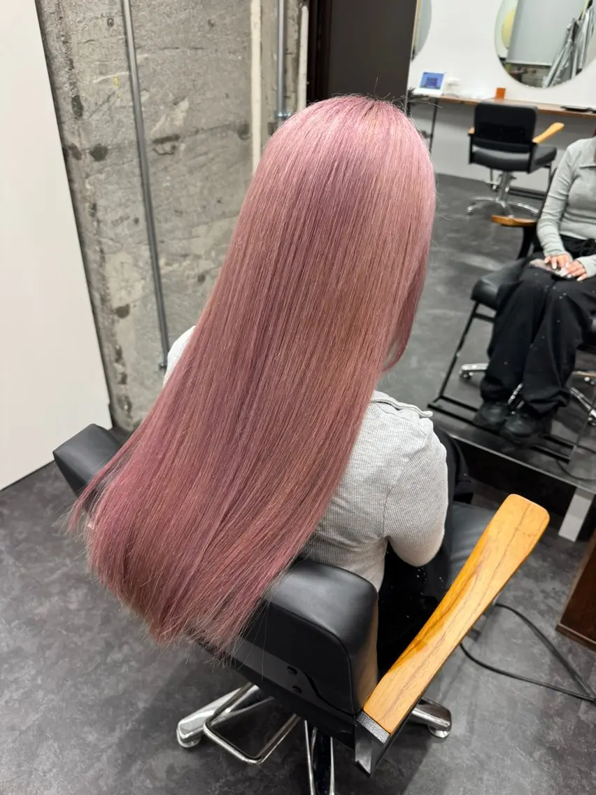 ダブルカラー（ブリーチ込み）+カット+トリートメントの写真