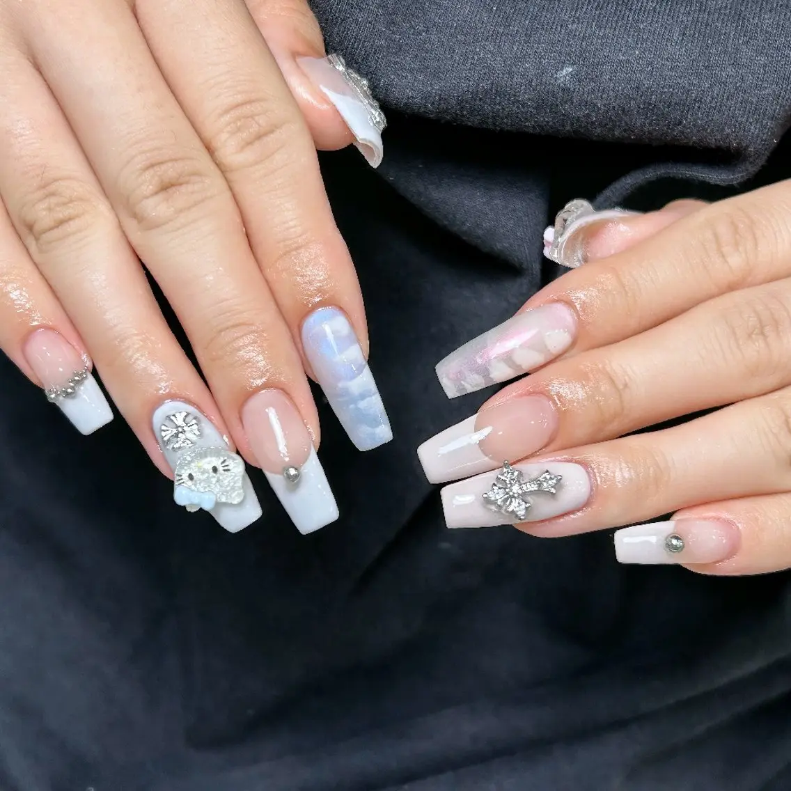 ネイル アートネイル フレンチネイル ジェルネイル ガーリー キラキラネイル UM Nail Salonのネイルデザイン