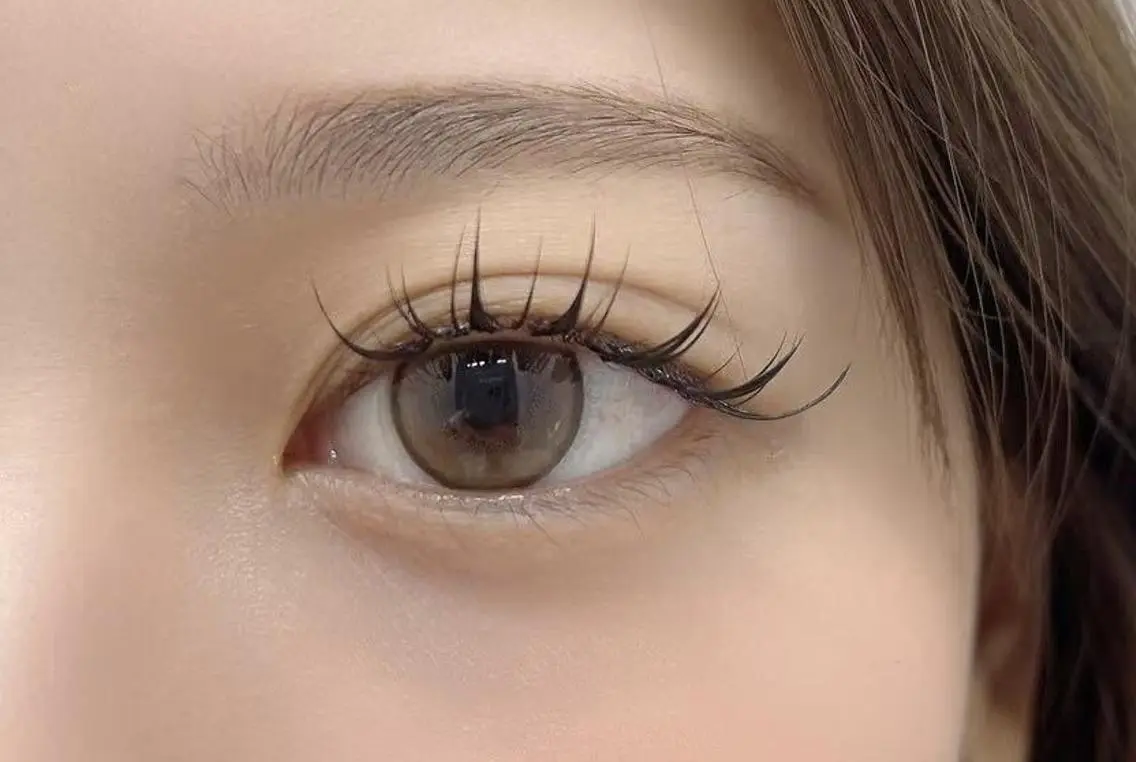 マツエク・マツパ フラットラッシュ 韓国風マツエク パリジェンヌラッシュリフト まつげパーマ 下まつげエクステ シミ🐝マツエク 🍓新大久保店のマツエク・マツパデザイン
