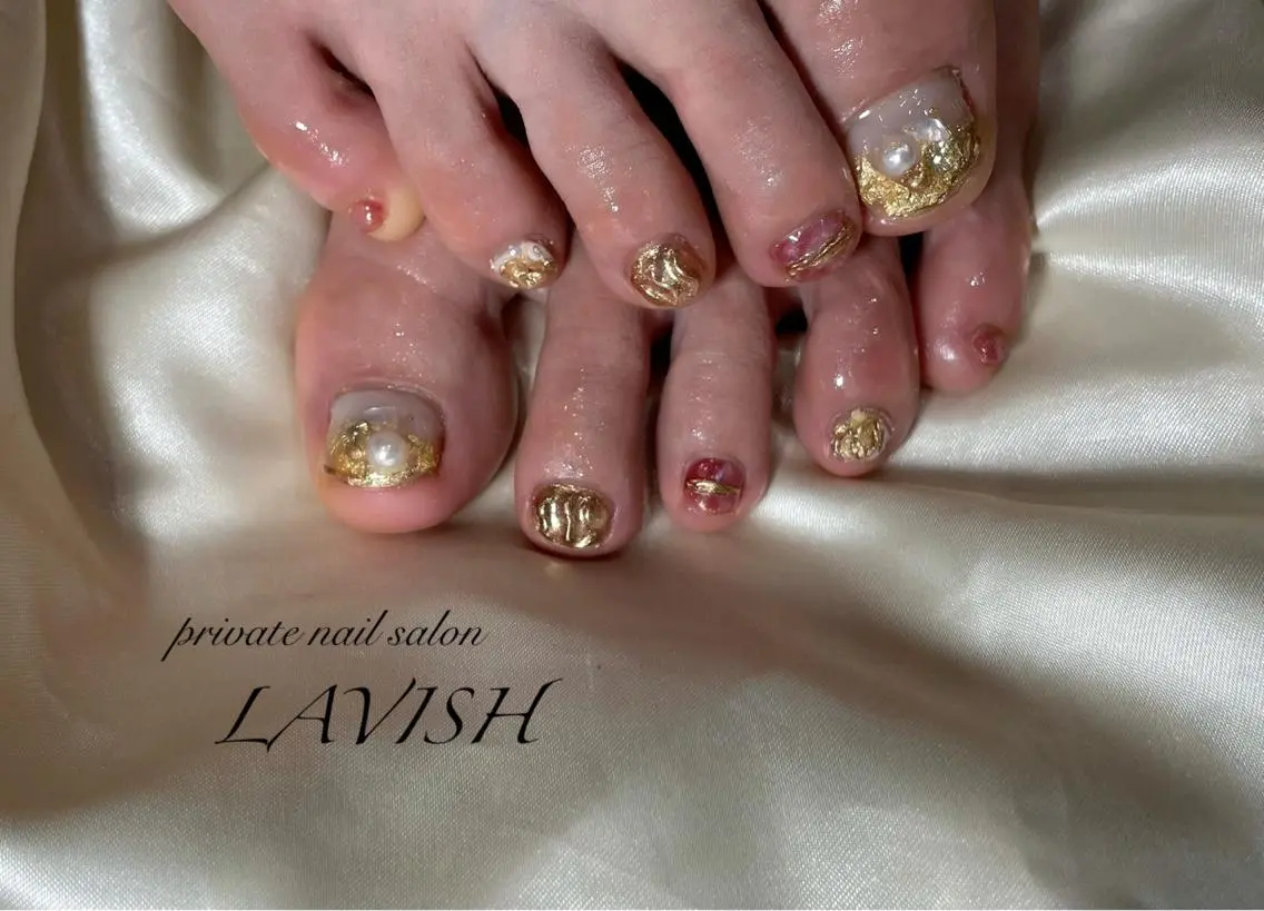 ネイル LAVISH 大和店 emi･:*+のネイルデザイン