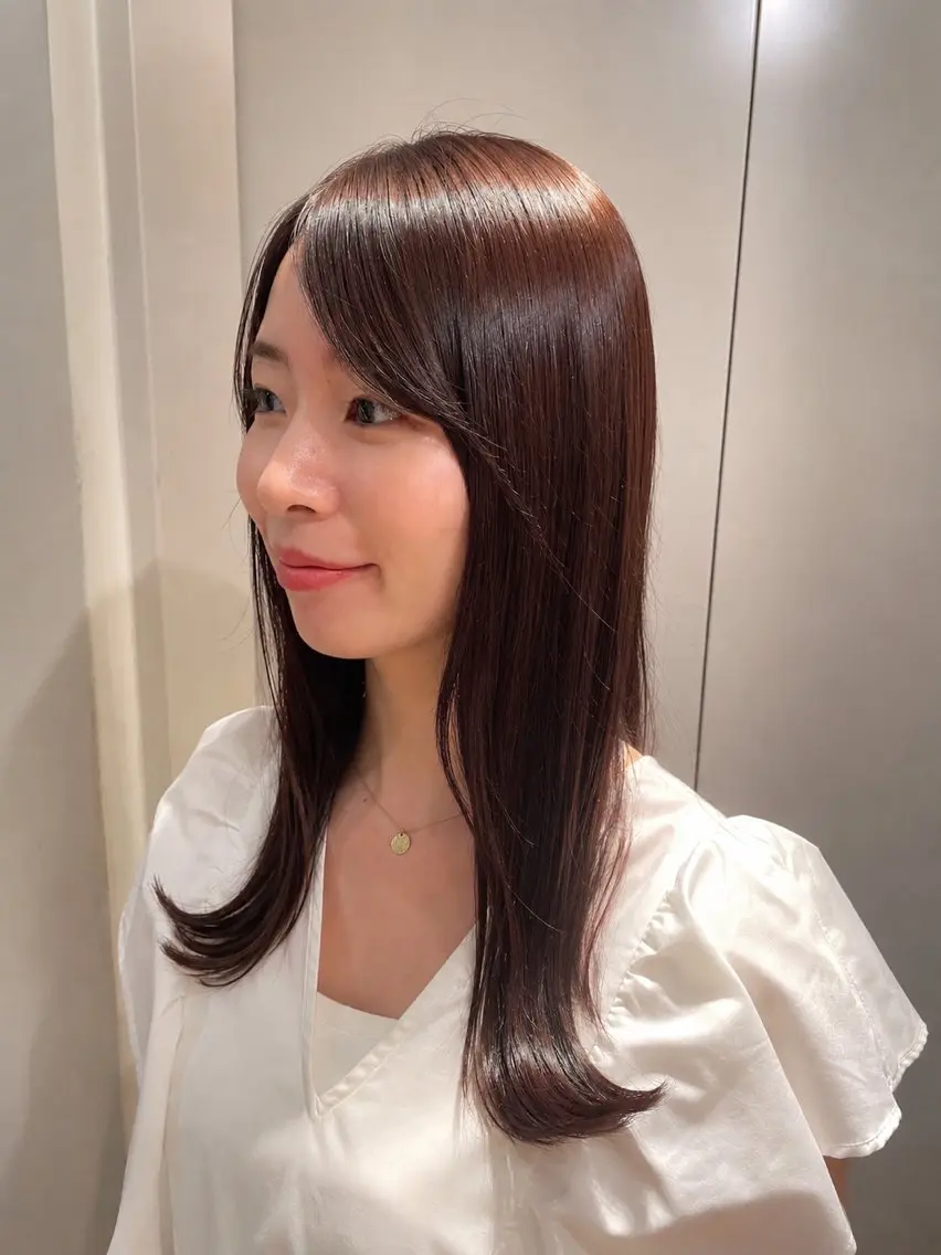 カラー パーマ ブラウンカラー ショコラブラウン ヘアカラー トリートメント ヒナ/酸性ストレート /レイヤーカットのヘアスタイル