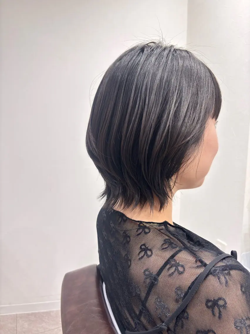 ショート ボブレイヤー ボブ 伸ばしかけ レイヤーカット カット ⚪︎ YUNAのヘアスタイル