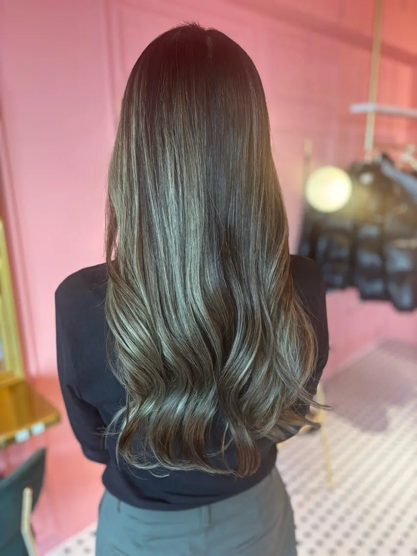 ロング ヘアアレンジ 渡部 彩花のヘアスタイル