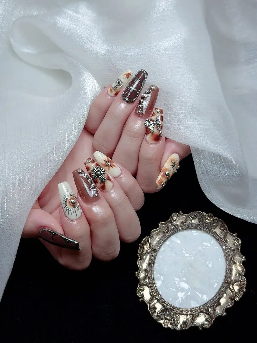 ネイル ハンドネイル ENsalon akiのネイルデザイン