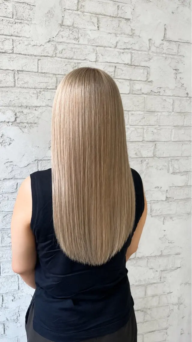 ロング カット ヘアカラー トリートメント 艶髪ブリーチカラー 💗manaka💗のヘアスタイル