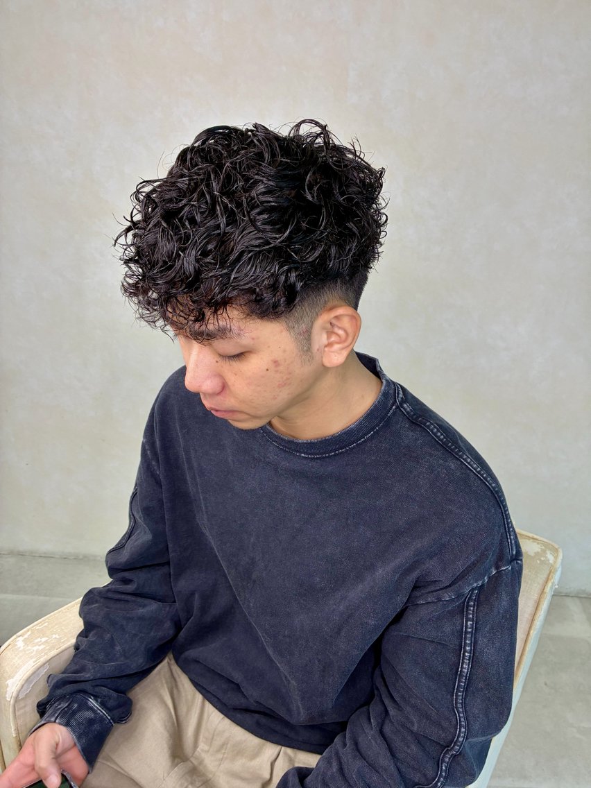 ショート パーマ メンズ メンズパーマ 刈り上げ メンズ特化✨パーマス タイル大得意安田海斗のヘアスタイル