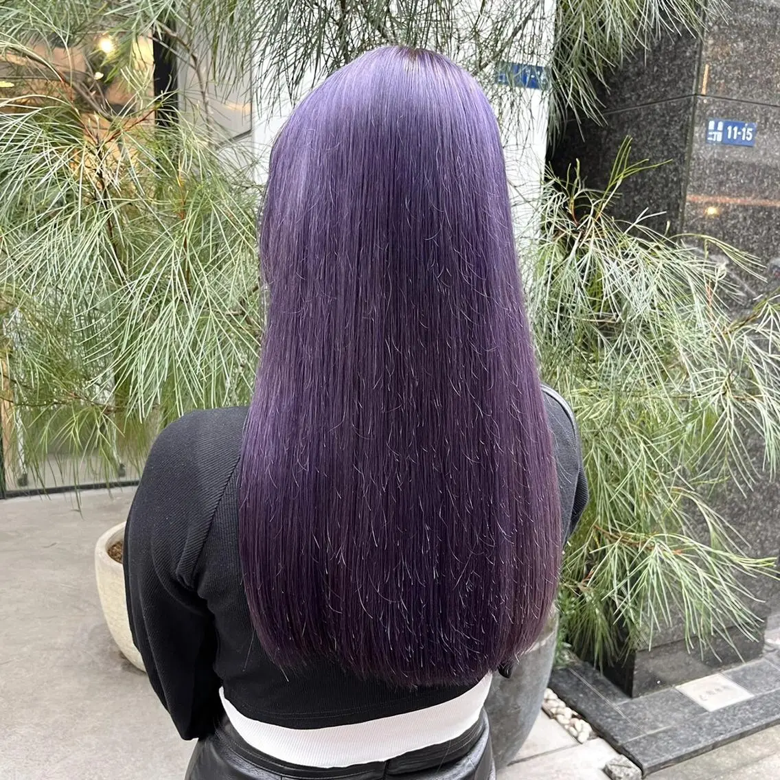 セミロング ヘアカラー トリートメント 🤍ハイトーン寒色 🤍MADOKAのヘアスタイル
