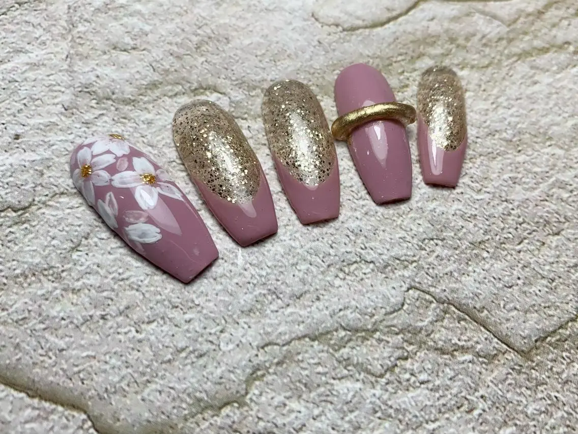 ネイル カジュアル 桜ネイル フレンチネイル ピンク 春ネイル ハンドネイル nail room Ly'leaのネイルデザイン