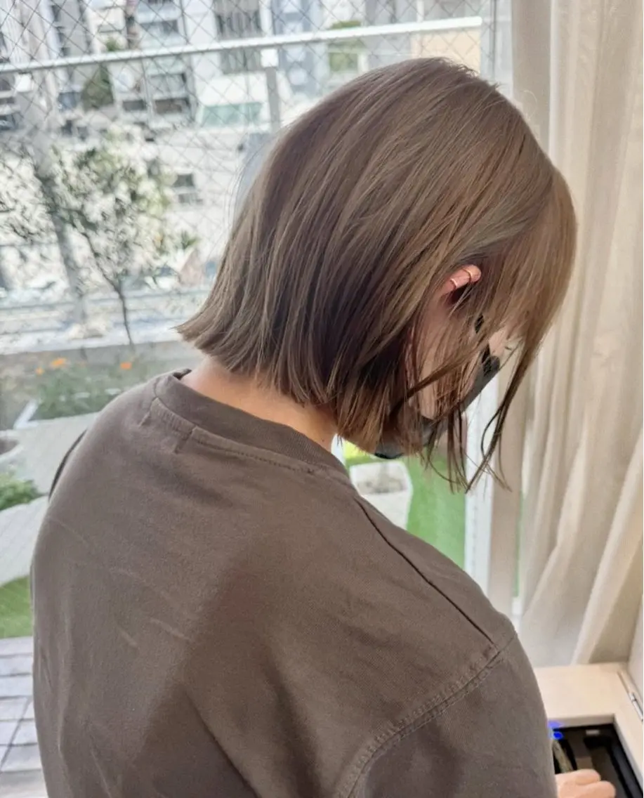 ミディアム カラー ベージュカラー ブリーチ ケアブリーチ 透明感カラー ハイトーンカラー moe/名古屋美容室 /モデル募集のヘアスタイル