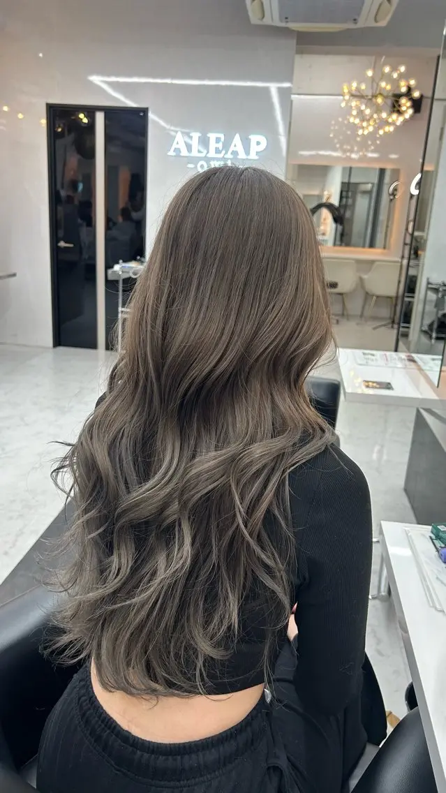 【🫧W  color🫧】➕【🥣生Treatment🥣】➕【✂️Cut✂️】の写真
