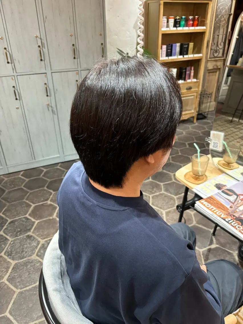 ショート カラー メンズ ヘアカラー トリートメント SAKI⭐️ブリーチ ・艶カラー⭐️のヘアスタイル