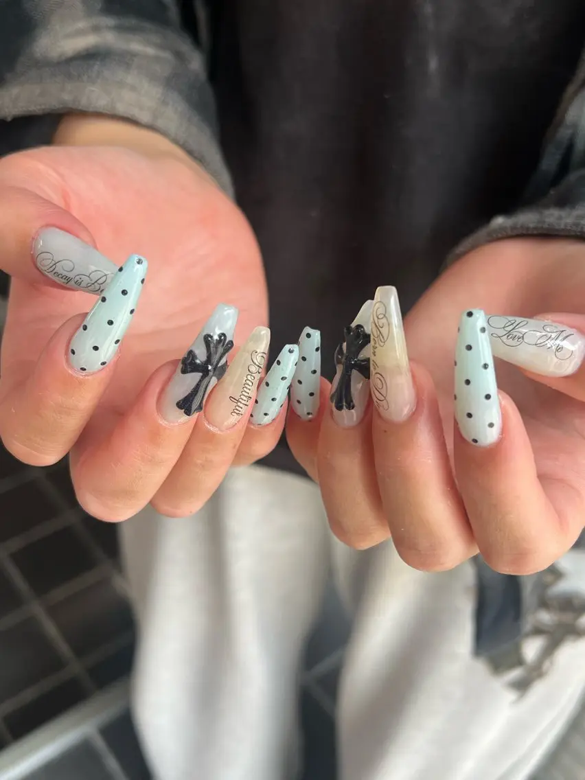 ネイル ハンドネイル Hata nail 🎀個性派ニュアンスのネイルデザイン