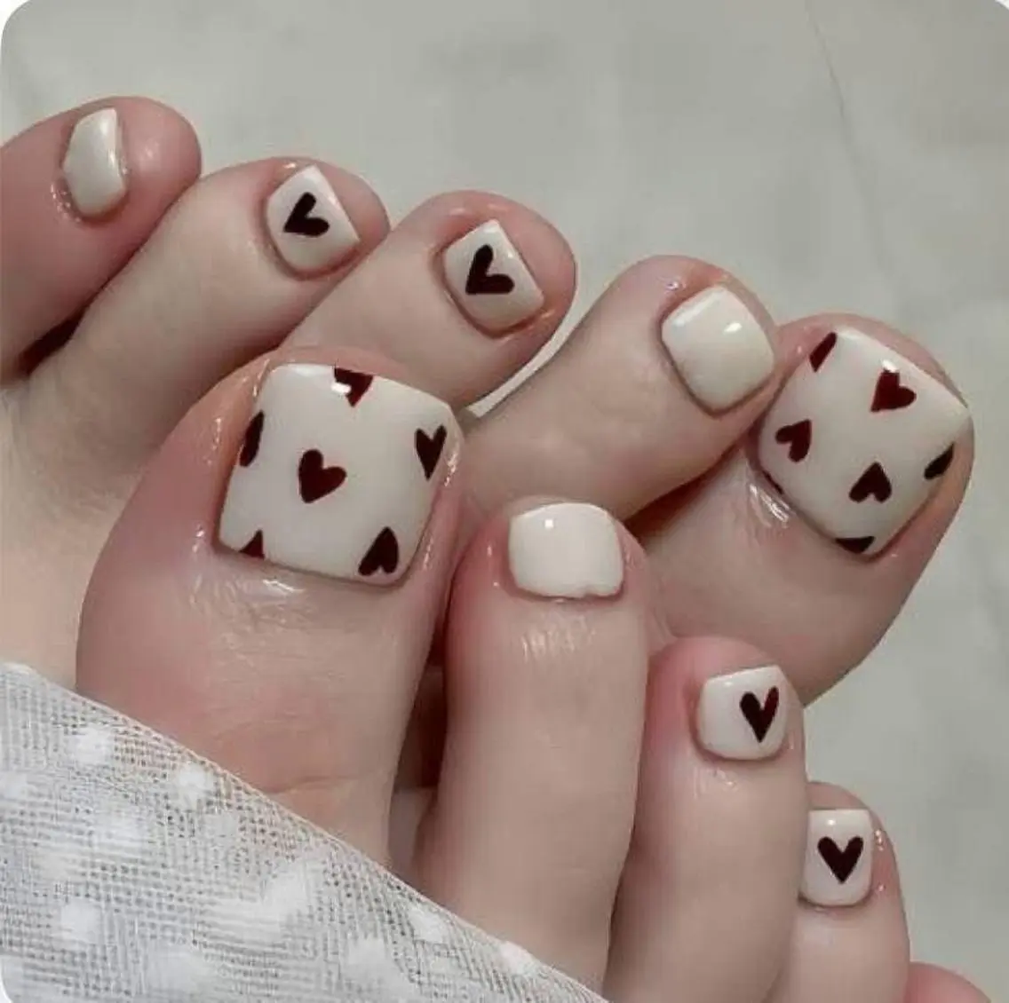 ネイル フレンチネイル ジェルネイル 韓国ネイル マグネットネイル 持ち込み フットネイル Mimi nail _Royalのネイルデザイン