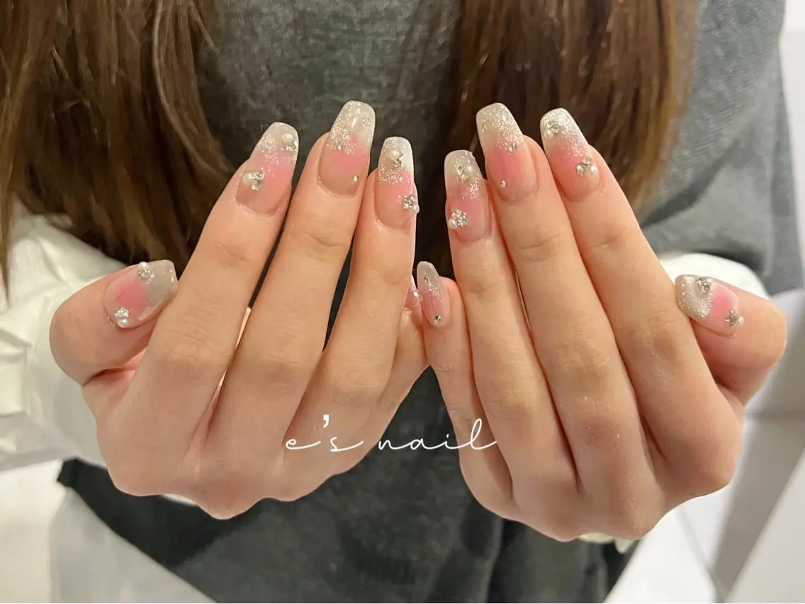 ネイル ハンドネイル ハンドケア e’s nail Lumièreのネイルデザイン