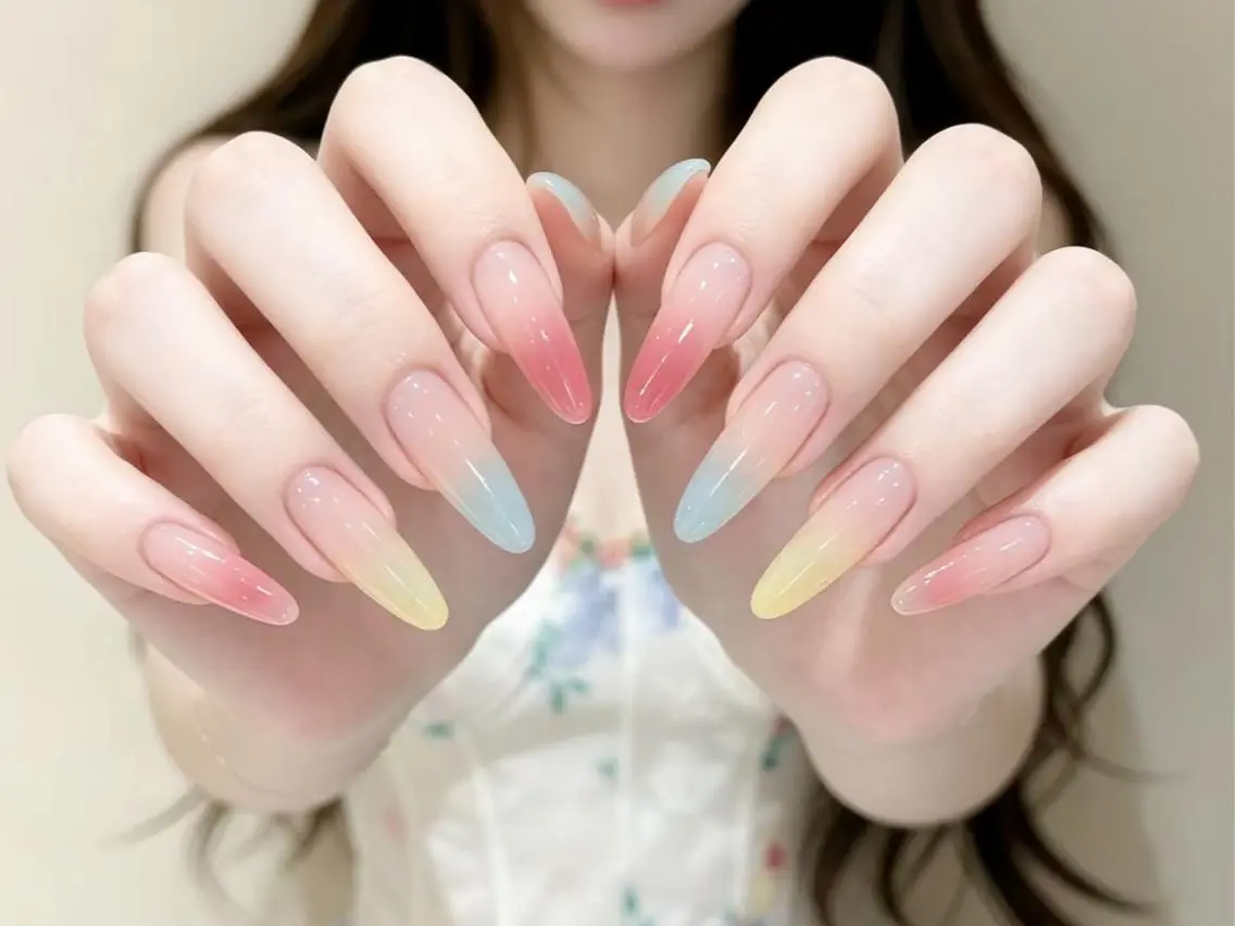 ネイル オーロラネイル チークネイル 長さ出し フットネイル フレンチネイル ハンドネイル ハンドケア 🦋new Nail🦋ニノのネイルデザイン