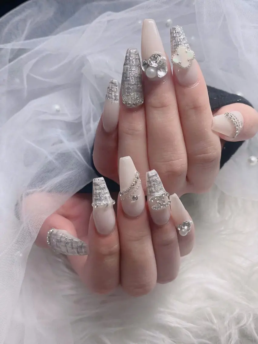 ネイル フレンチネイル ジェルネイル ハロウィン 韓国ネイル マグネットネイル ハンドネイル Hbaby nailのネイルデザイン