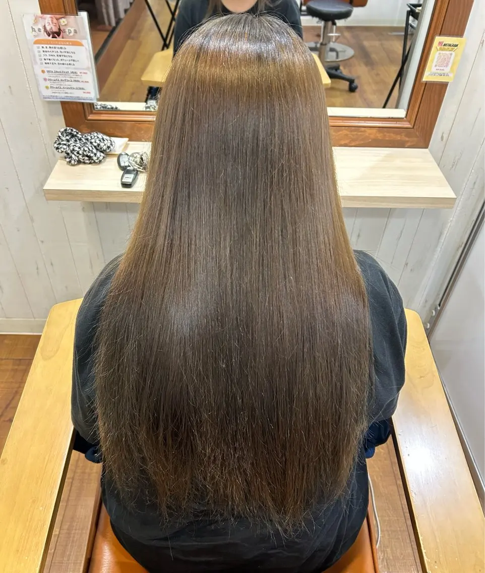 ロング 改瀬 由衣のヘアスタイル