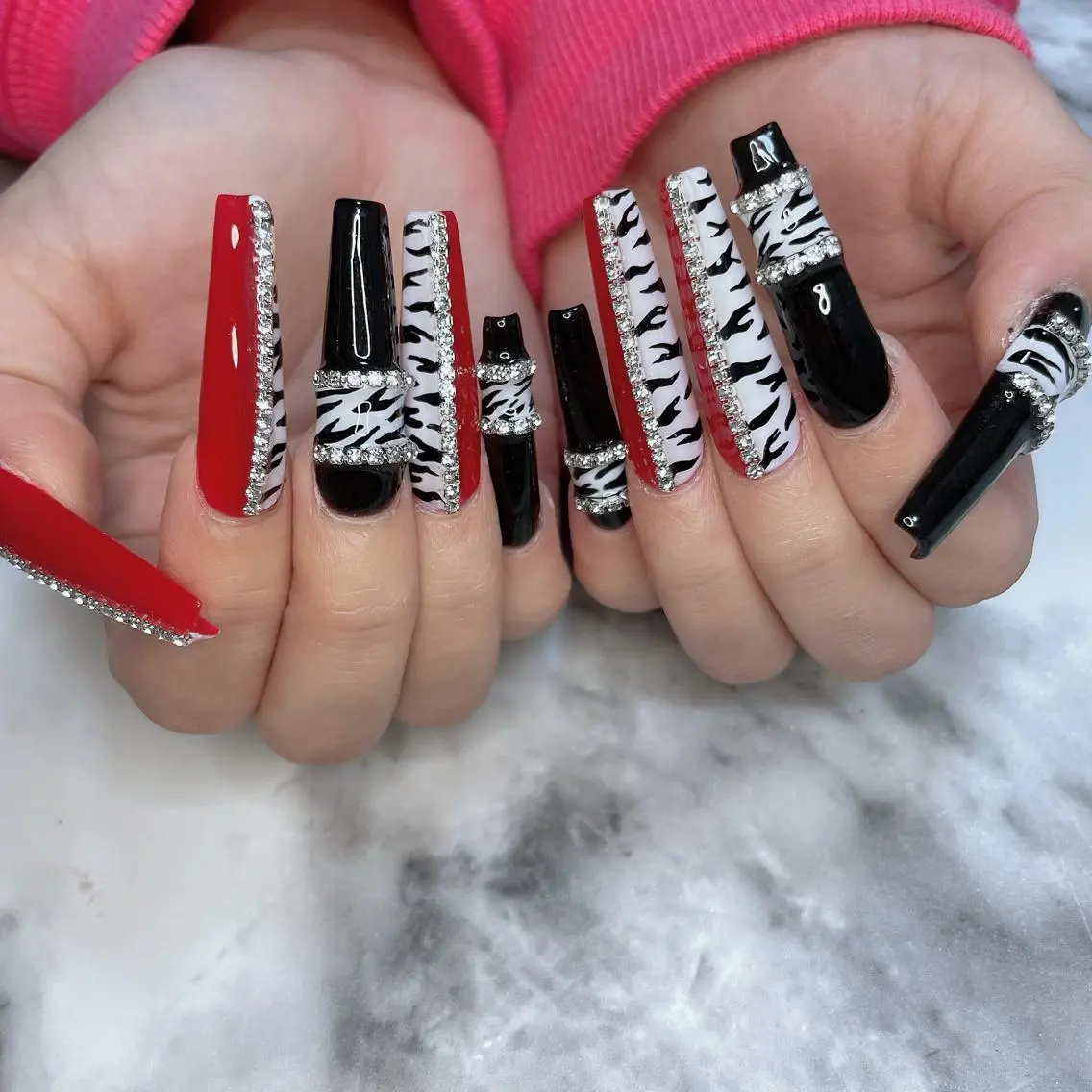 ネイル ロングネイル ハンドネイル Kayo 💅のネイルデザイン