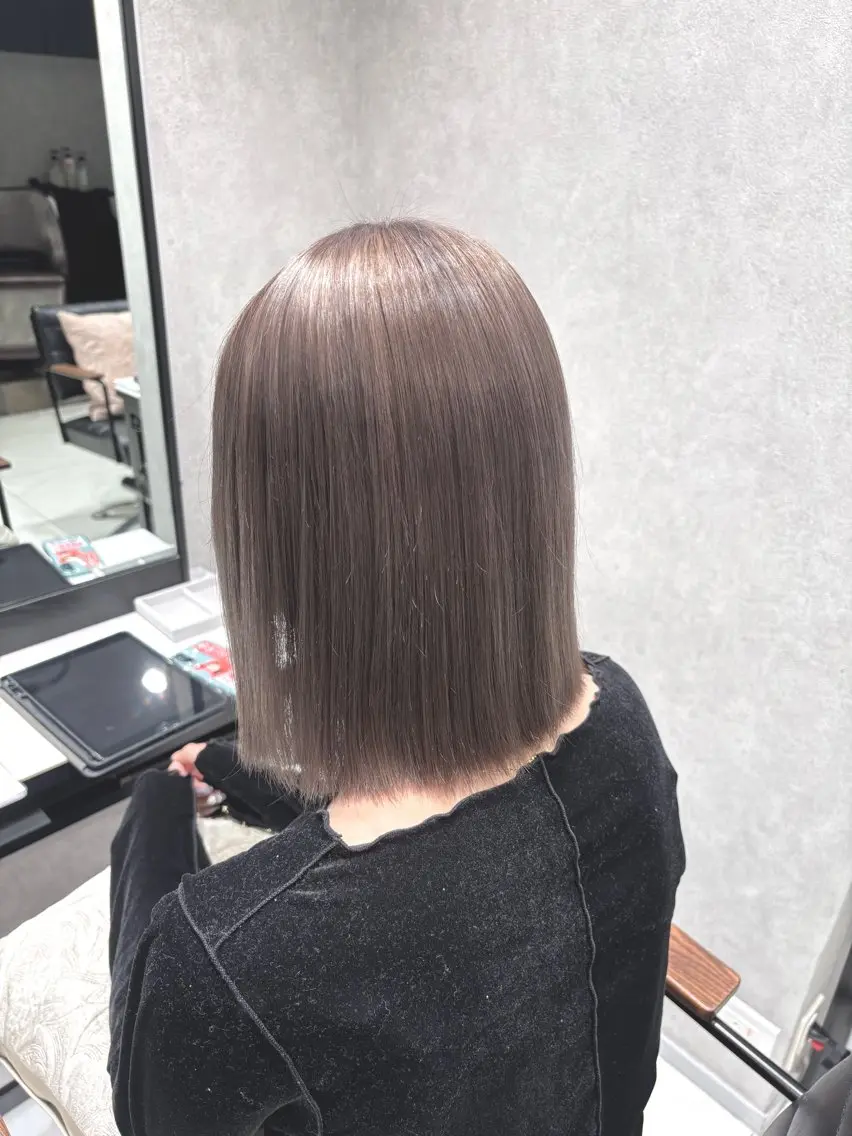 ショート ボブ カット 透明感カラー💫 縮毛矯正💖あいりのヘアスタイル