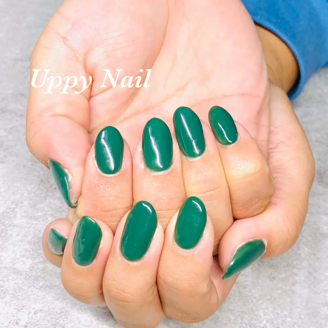 ネイル グリーン ワンカラーネイル ハンドネイル Uppy Nail ukyoのネイルデザイン