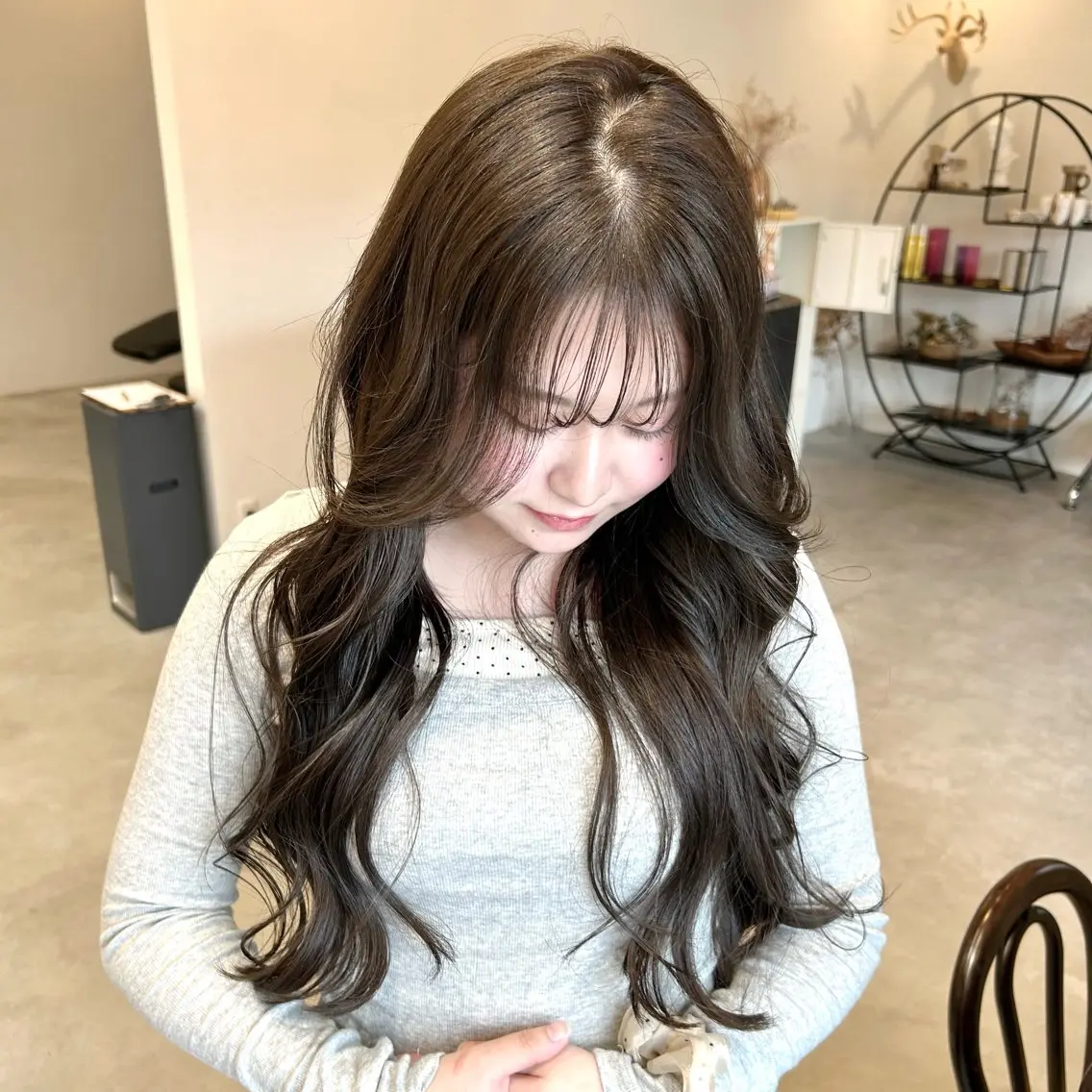ロング 鳥居 愛子のヘアスタイル
